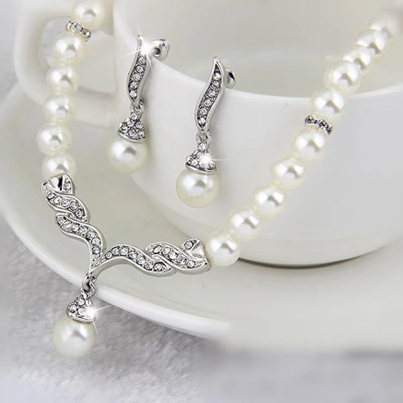 3Pcs/Set  Pearl Rhinestone Angle Necklace Earrings Jewelry Set 