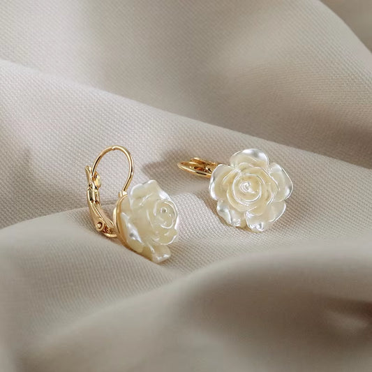 White Flower Pendant Dangle Earrings Korean Fashion 